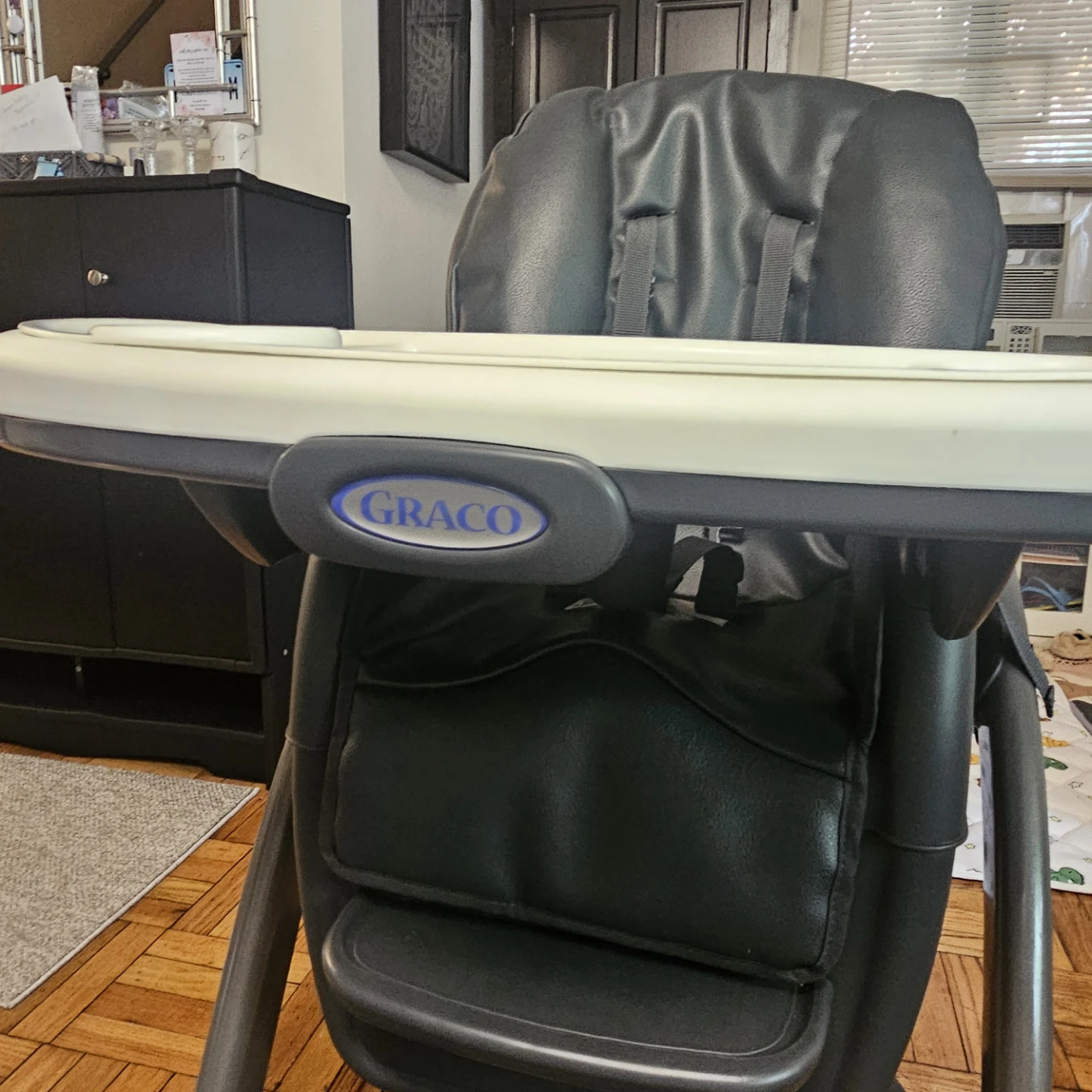 Graco High Chair - photo 2