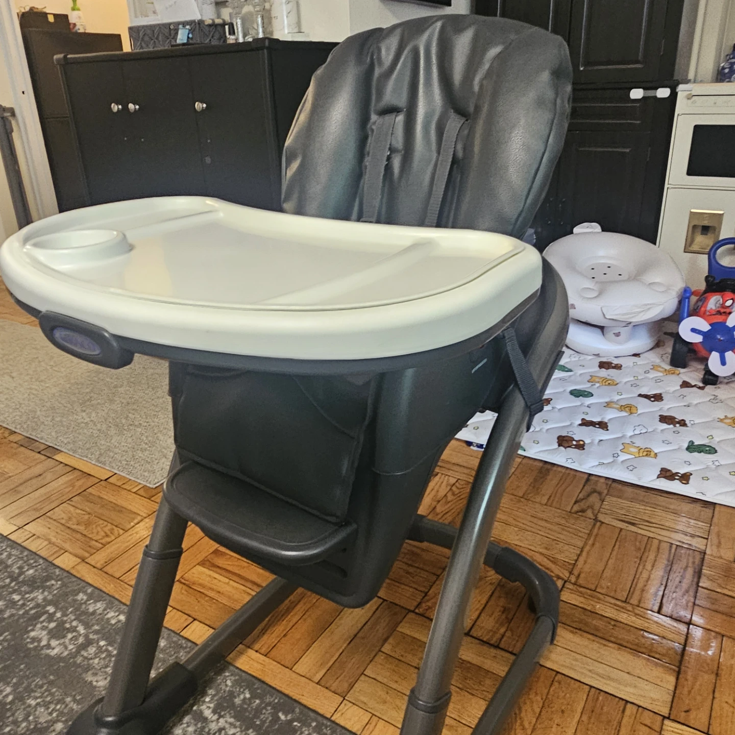 Graco High Chair - photo 3