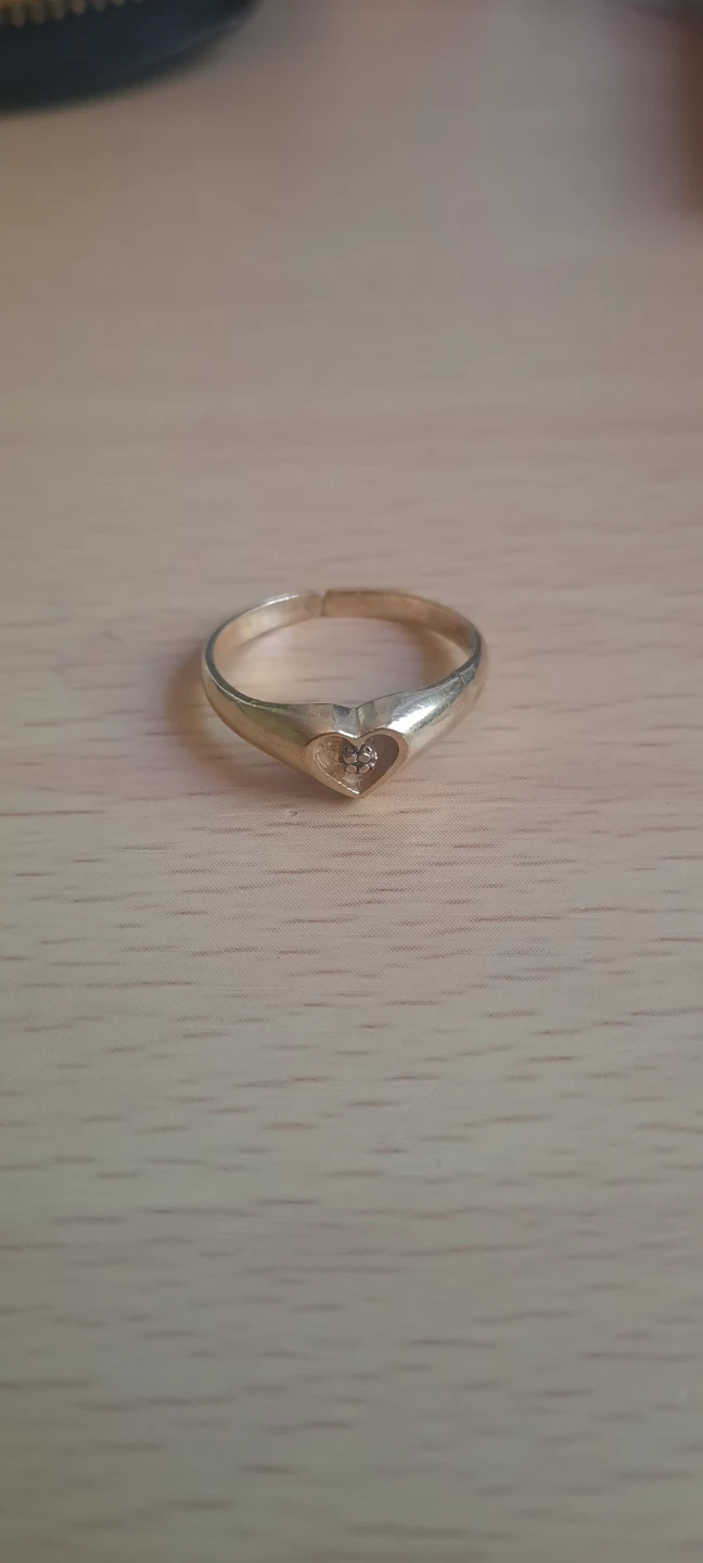 10K Gold Heart Ring