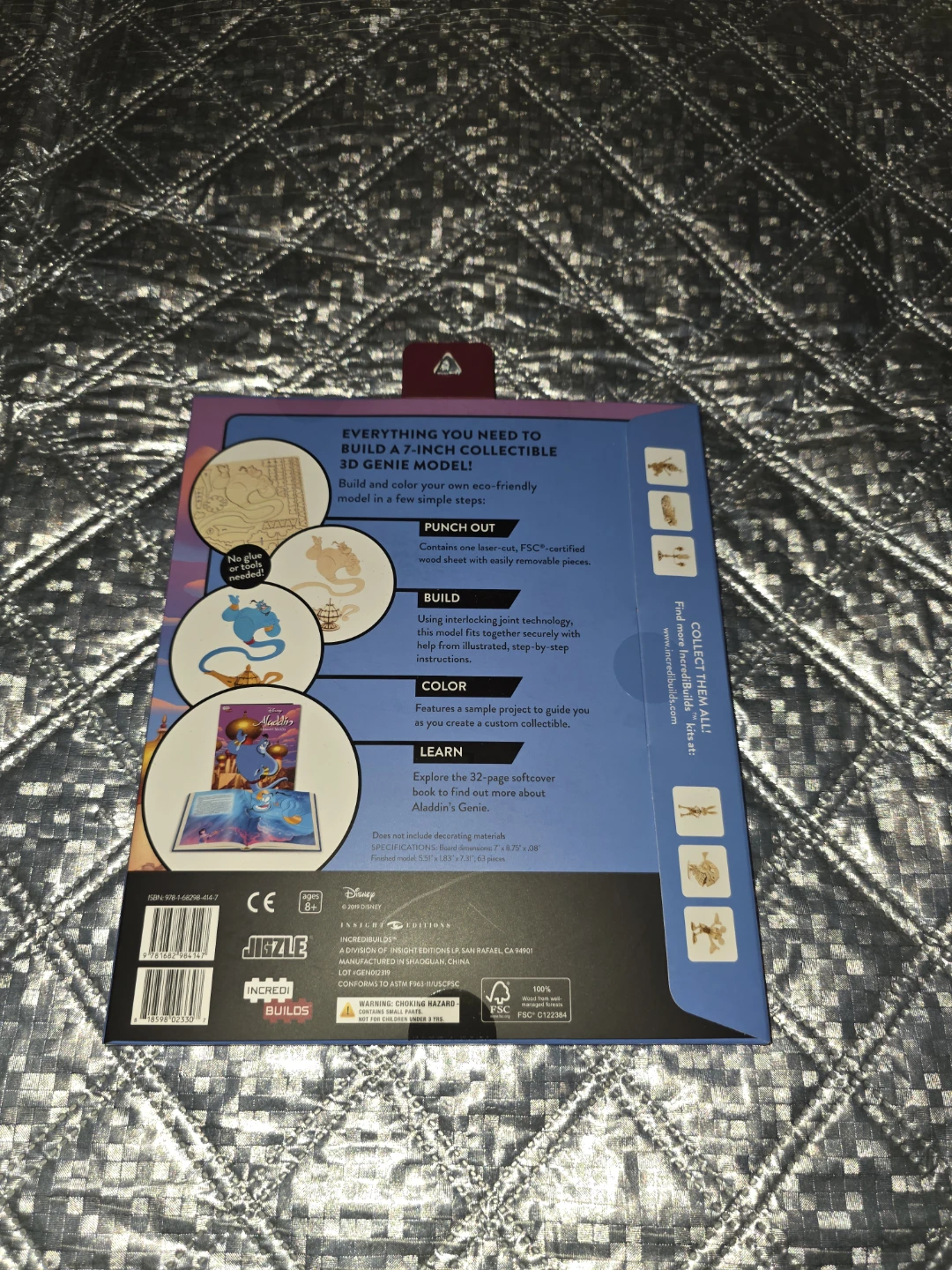 ⚽ NEW, SEALED Disney Story Book + 3D Wood Model - photo 2