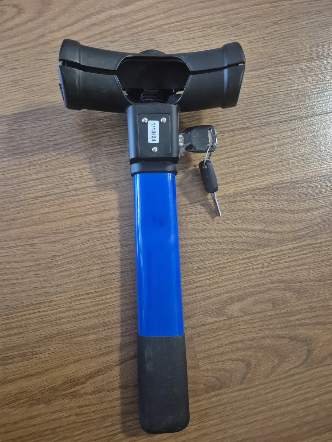 Certified Universal T-Bar Steering Wheel Lock - photo 2
