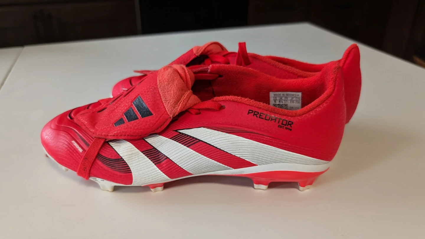Adidas Predator league Cleats