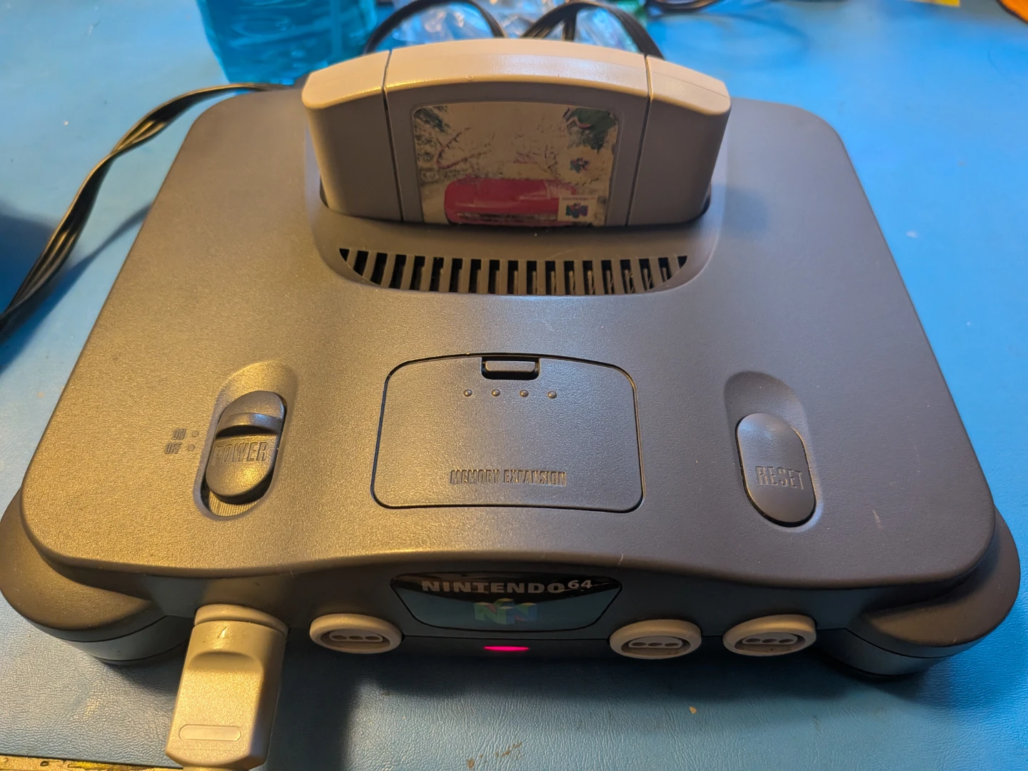 Nintendo N64 with controller and game - photo 3