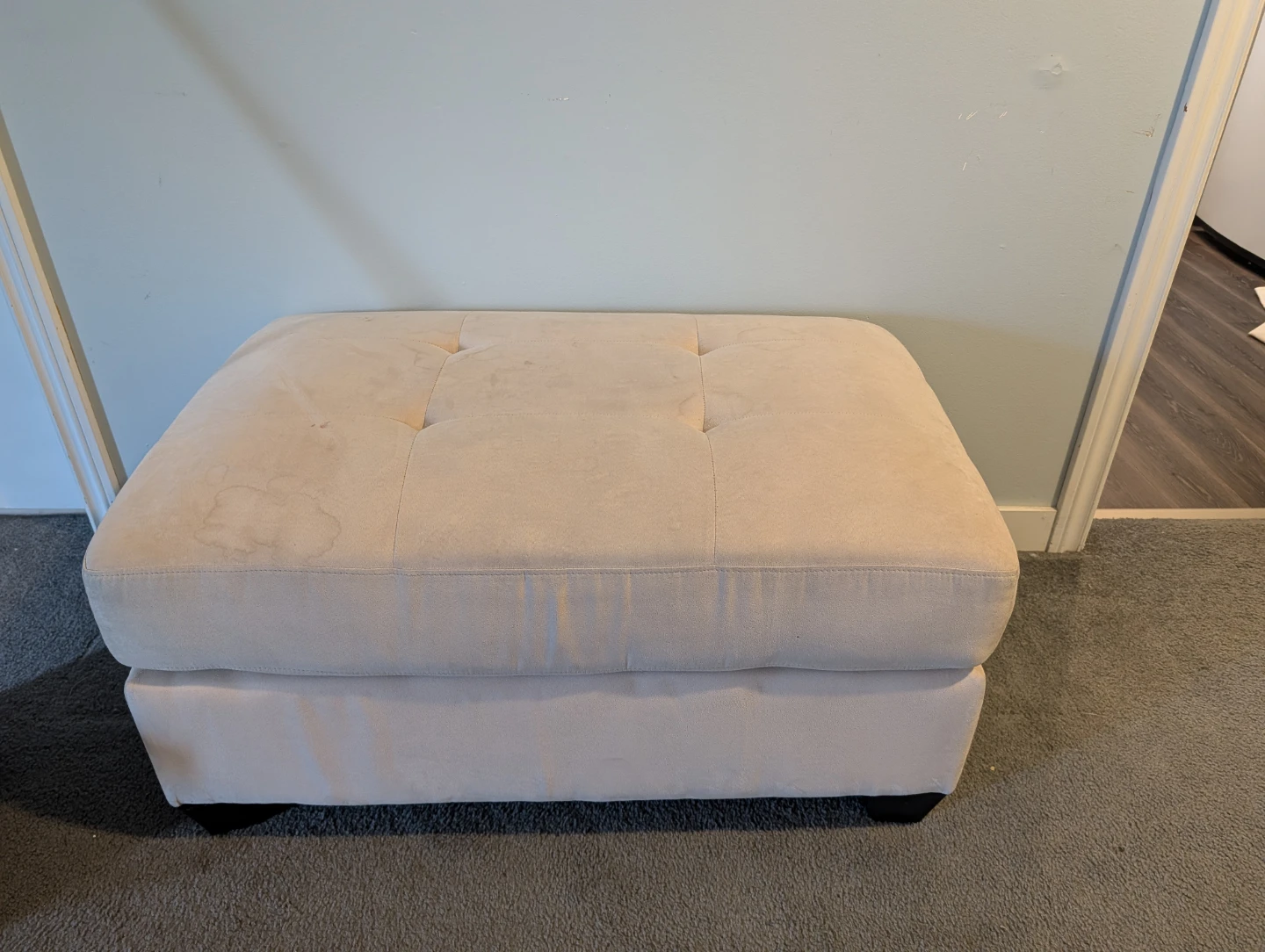 Cream Suede Tufted Ottoman and Ottoman chair (2 pieces) - photo 2