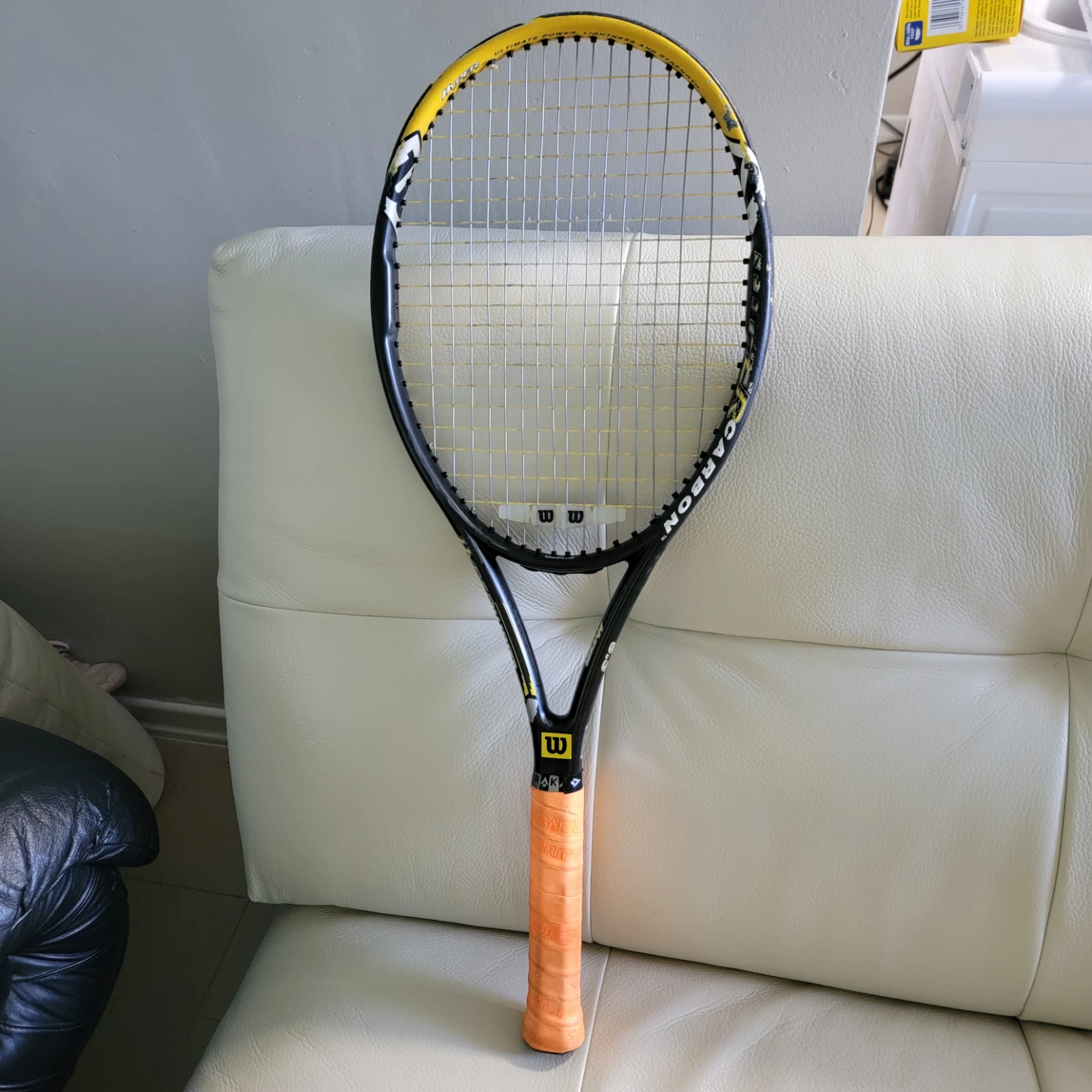Wilson Hyper Carbon Midplus Tennis Racquet with Dunlop Cover 6.3