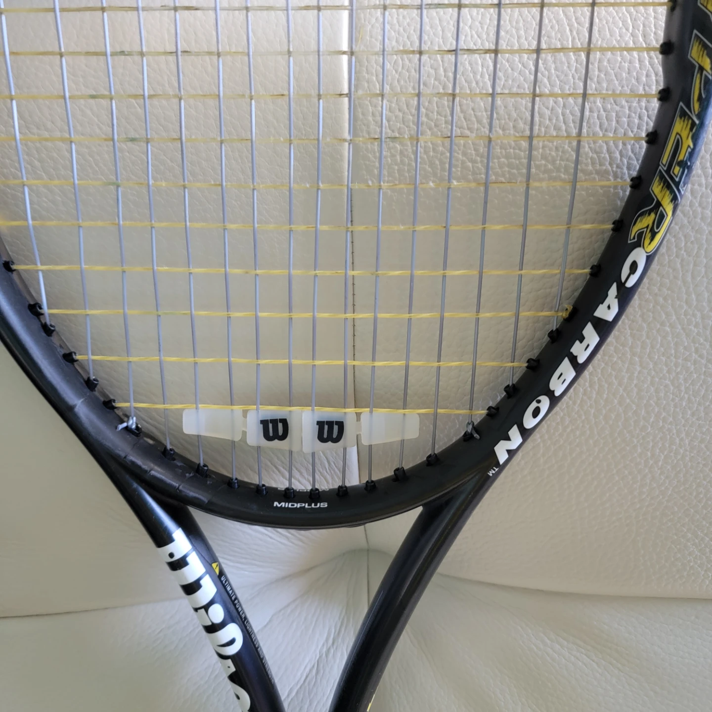Wilson Hyper Carbon Midplus Tennis Racquet with Dunlop Cover 6.3 - photo 2