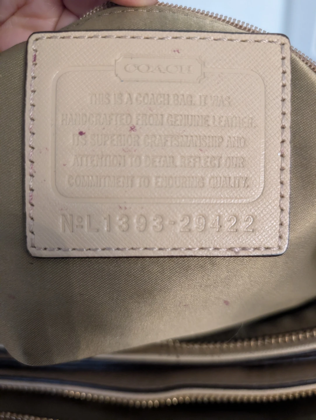 Authentic Coach tote cream,/tan *corner wear - photo 4