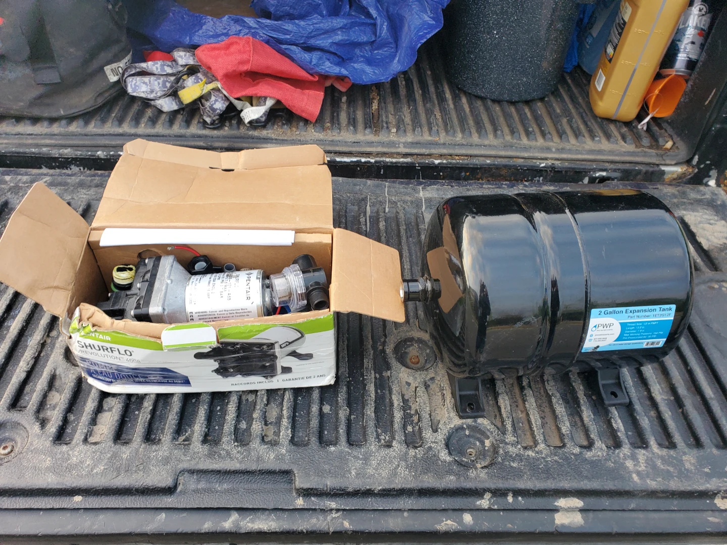 2 Gallon Expansion Tank & Shurflo Pump