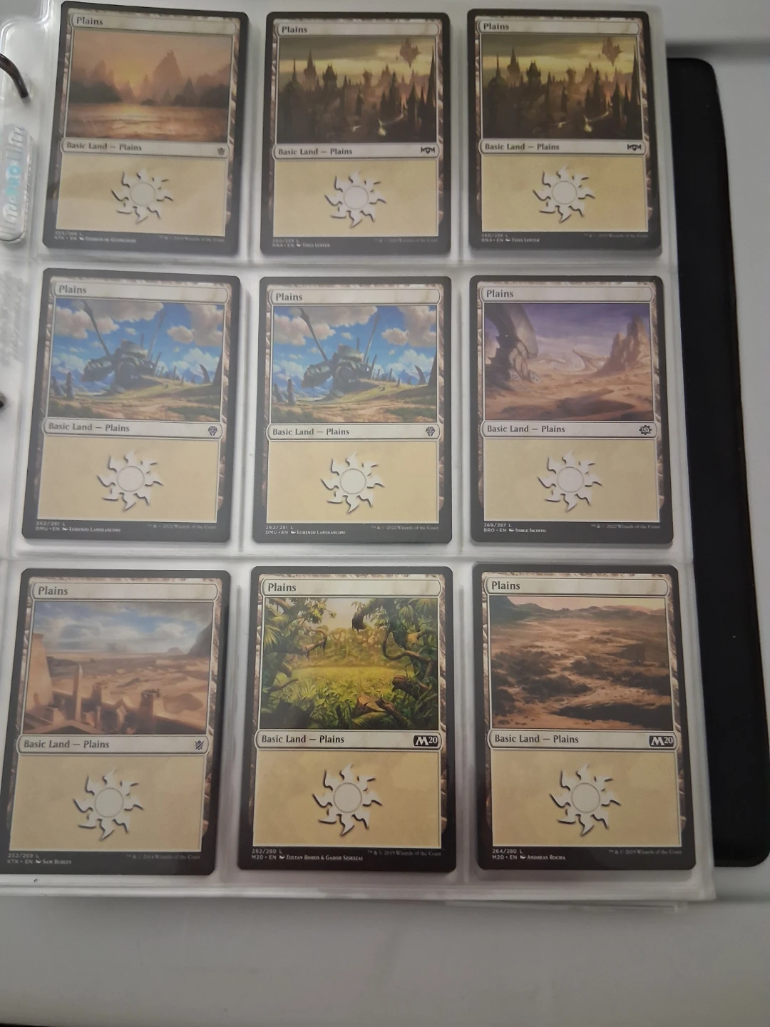 Magic: The Gathering Card Binder - photo 2