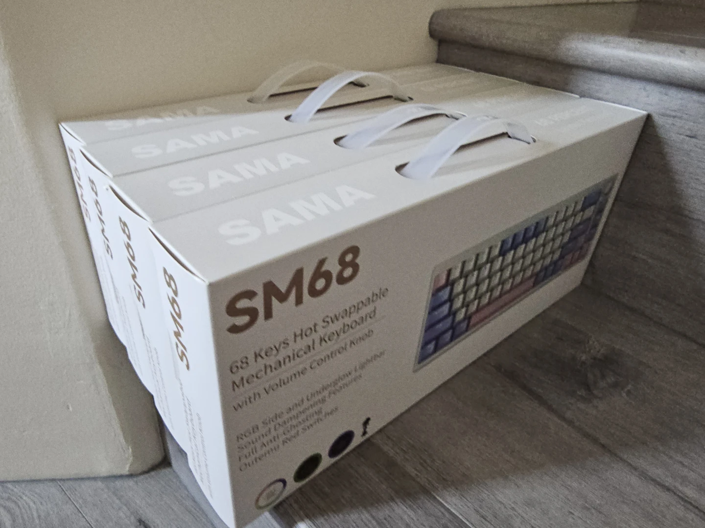 SAMA SM68 68 Keys Hot Swap! RGB! WIRE/WIRELESS/BLUETOOTH!