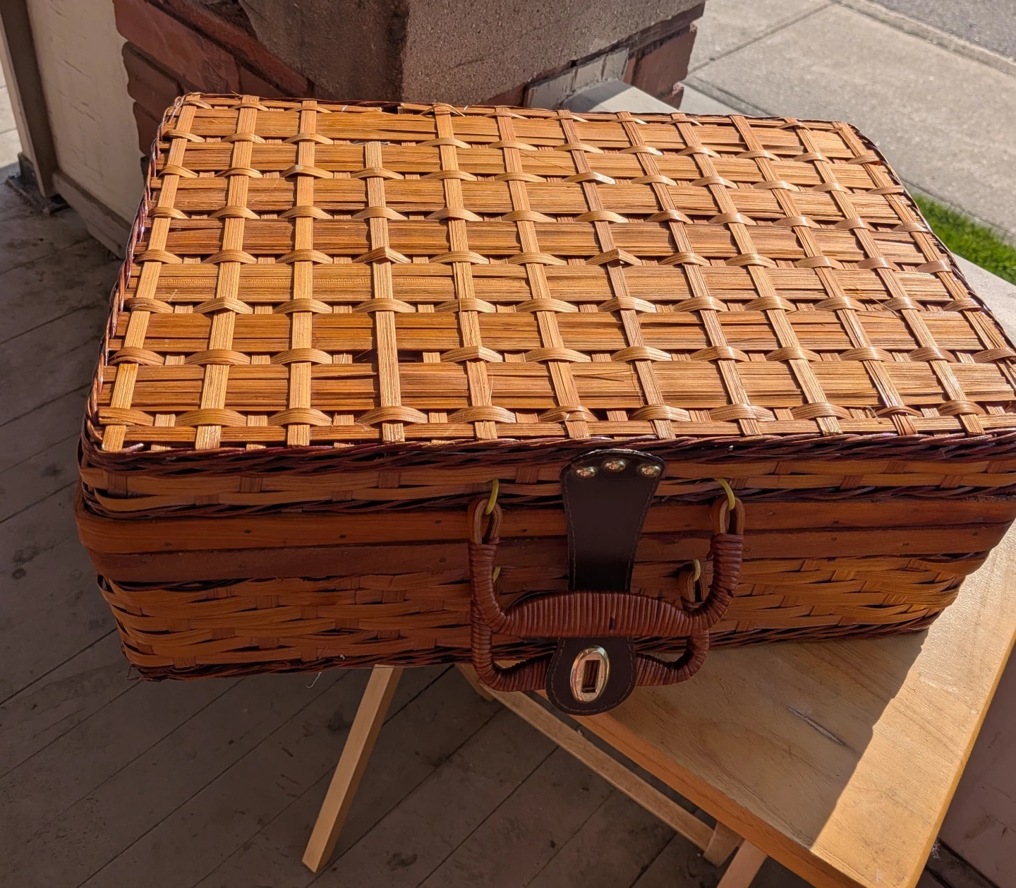 Wicker Picnic Basket Set with Plates and Glasses