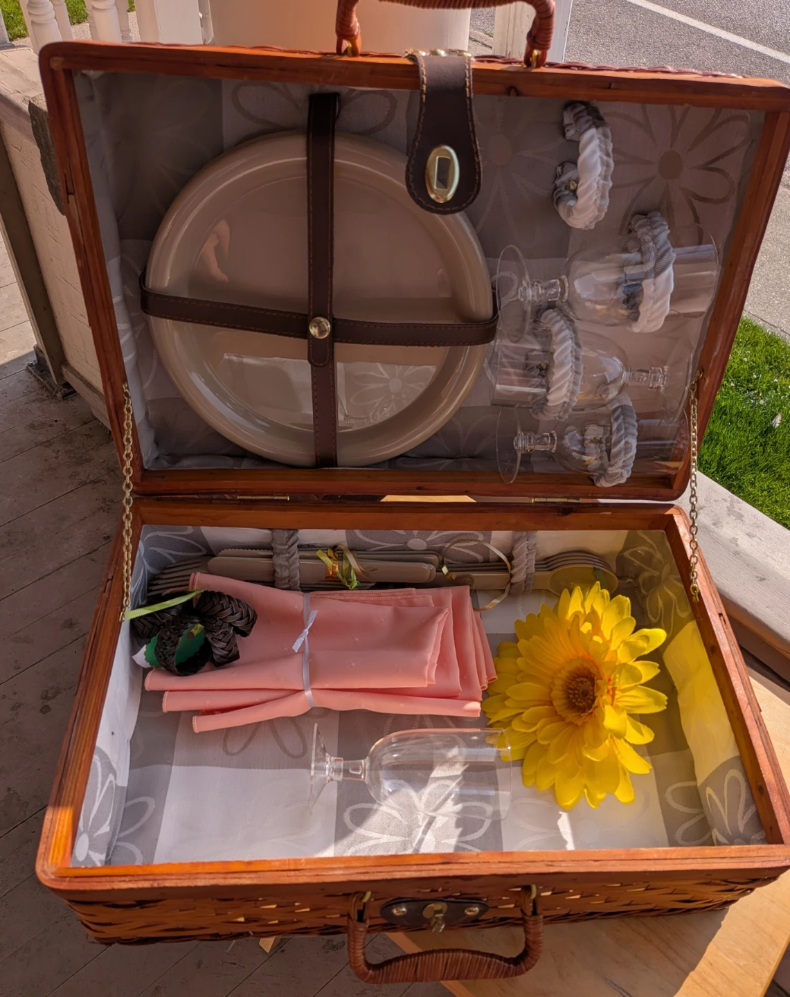 Wicker Picnic Basket Set with Plates and Glasses - photo 2