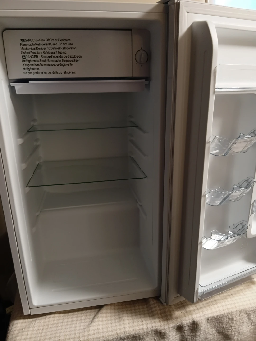 Galanz Mini Fridge it gets cold slowly - photo 2