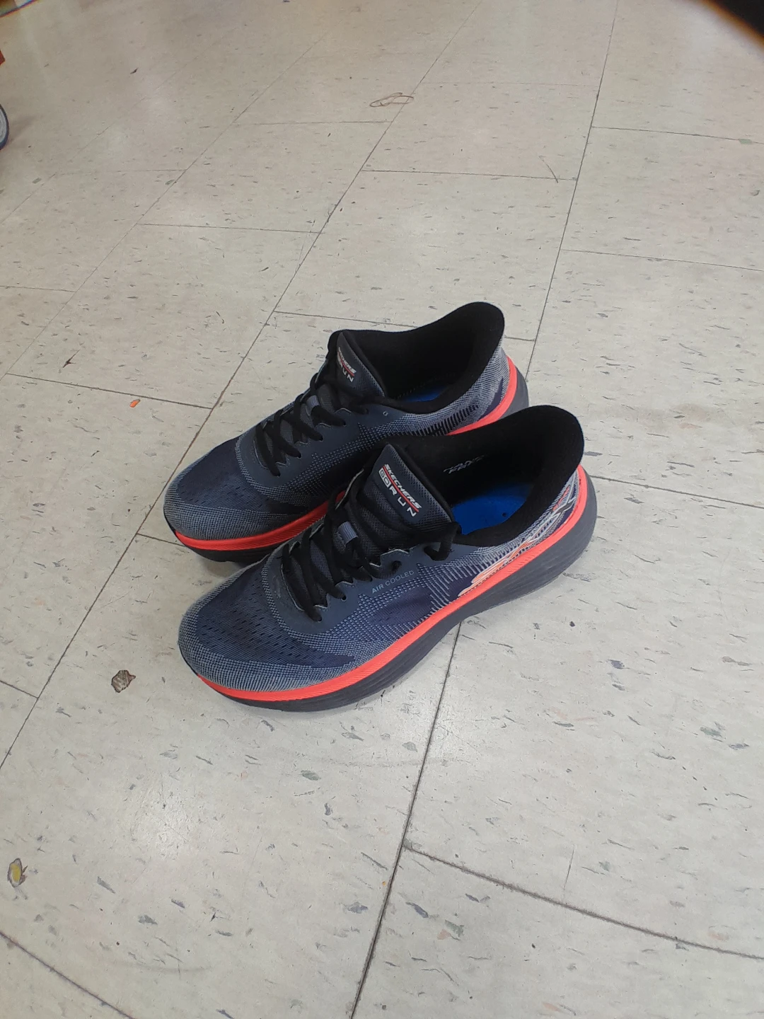 Skechers GO RUN Max Cushion Running Shoes - photo 2