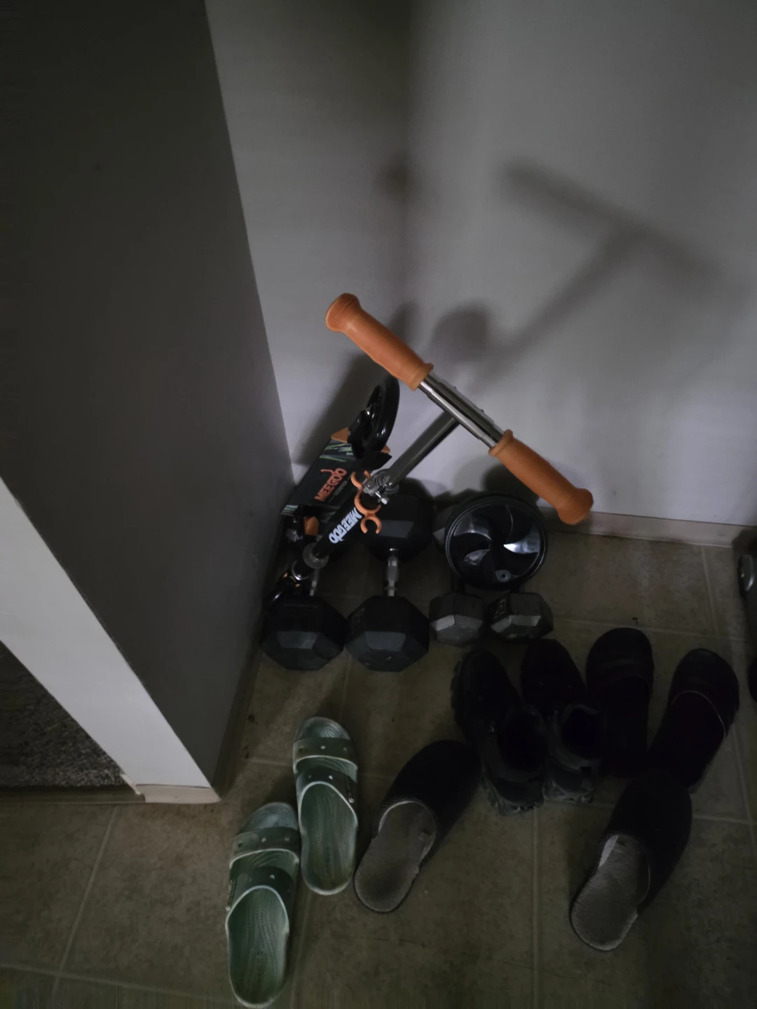MEEGO Scooter with Orange Handlebars