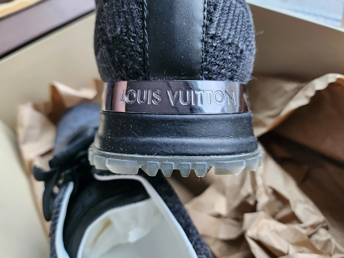 Near NEW, Authentic Louis Vuitton Sneakers - photo 2