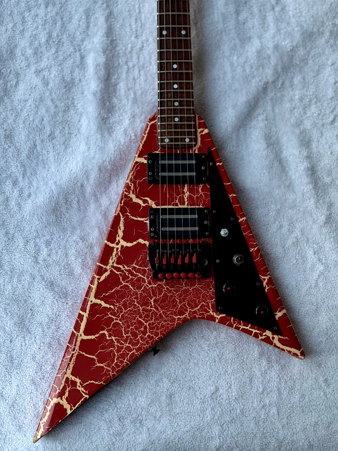80's Vintage Flying V (Korean Made) Rare Crackle Finish - photo 4