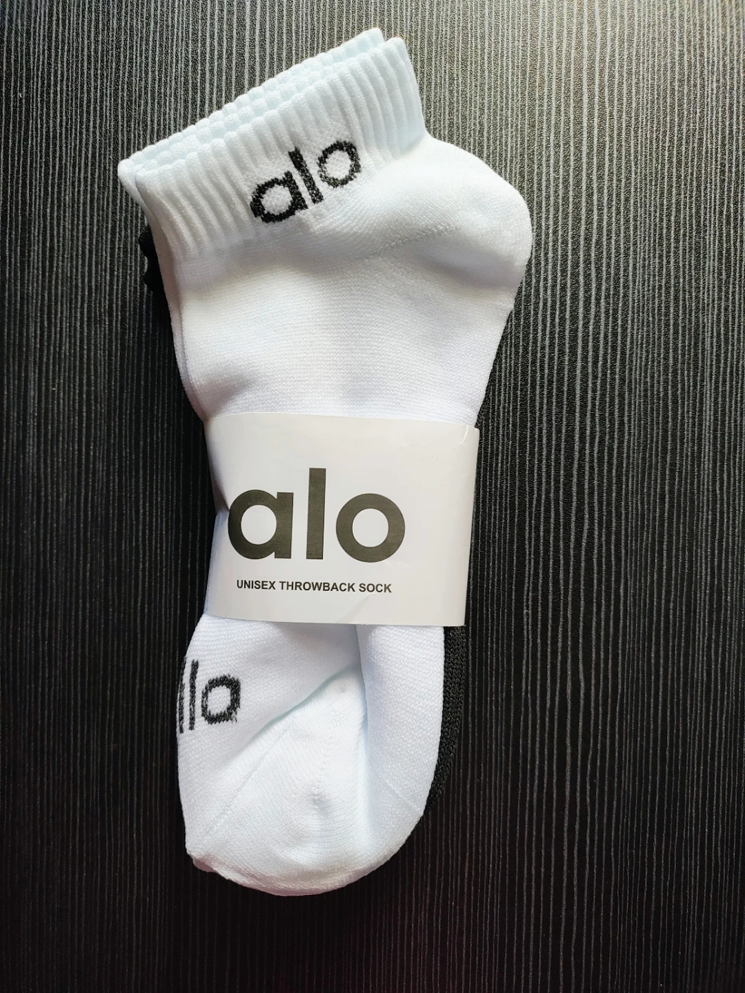 Alo Unisex Throwback Socks