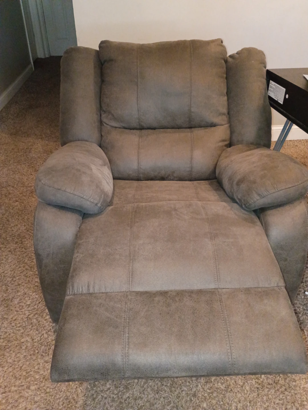 Comfortable Gray Recliner - photo 4