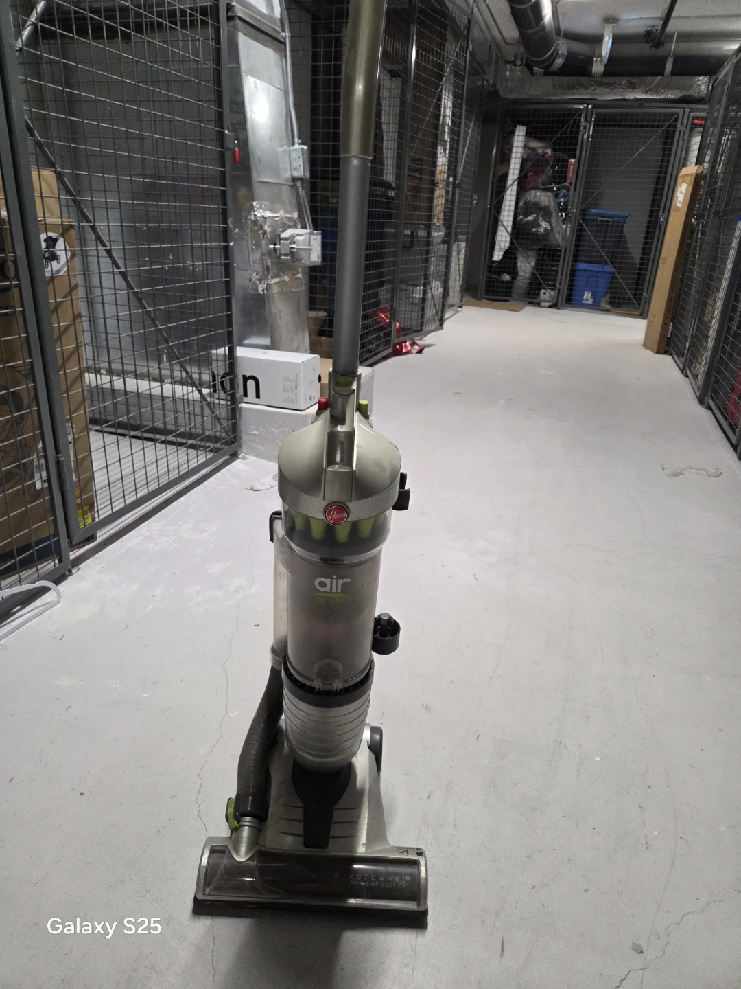 Hoover Air Upright Vacuum Cleaner - photo 3