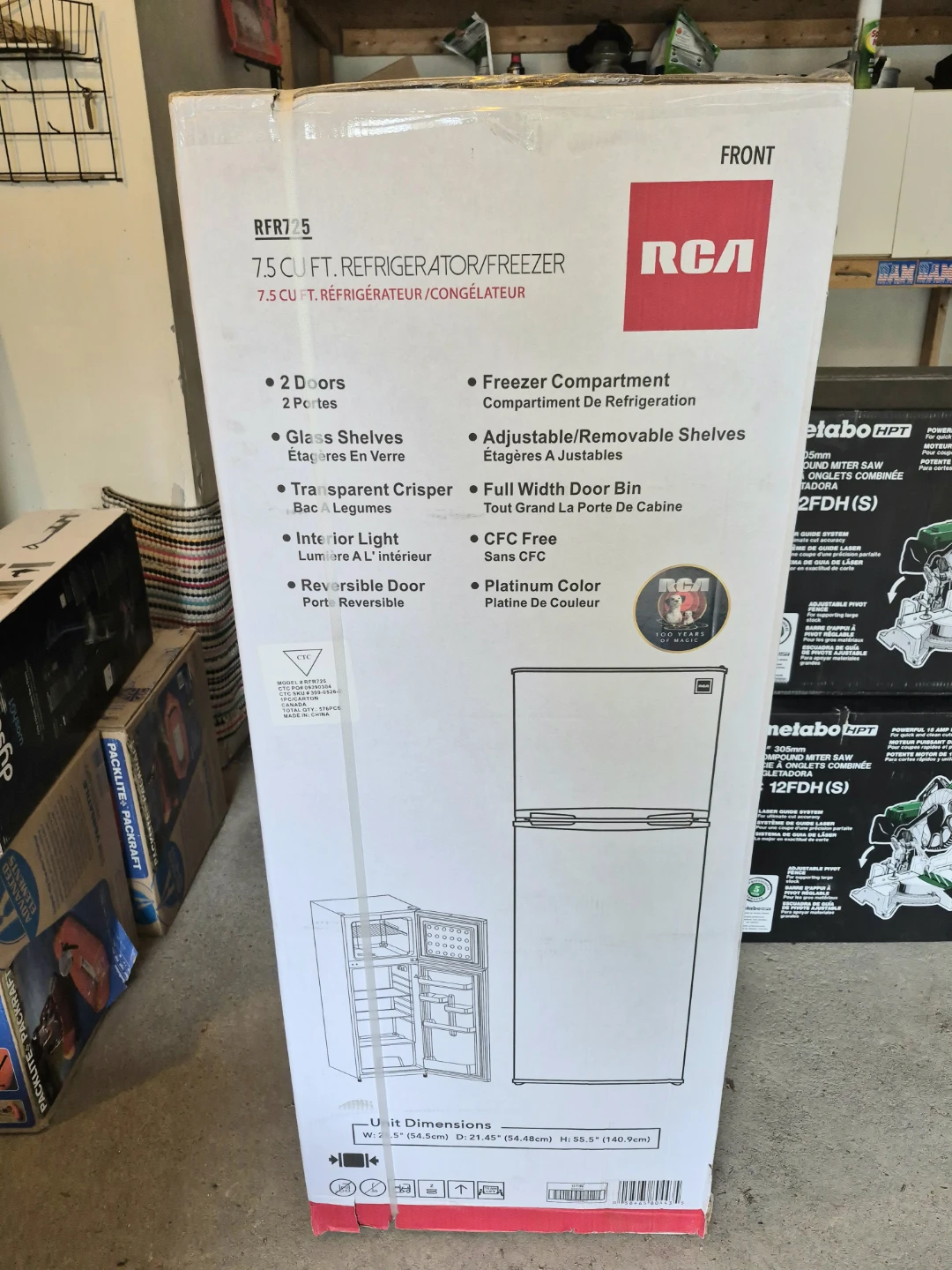 NEW RCA 7.5 cu ft Refrigerator/Freezer w reversible door RFR725