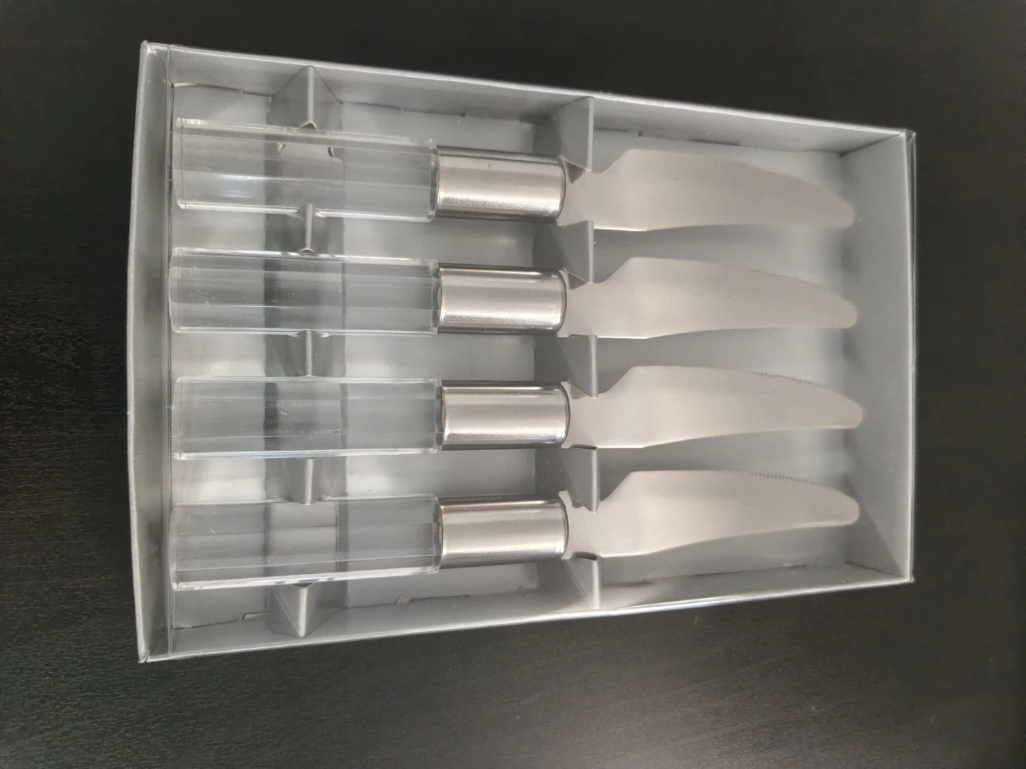 Set of 4 Butter Knives
