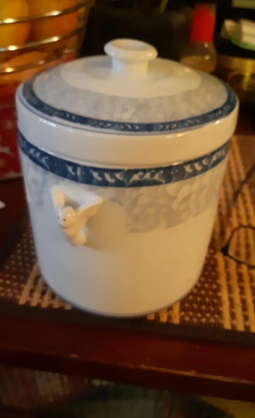 Ceramic Pot with Lid ⚽️
