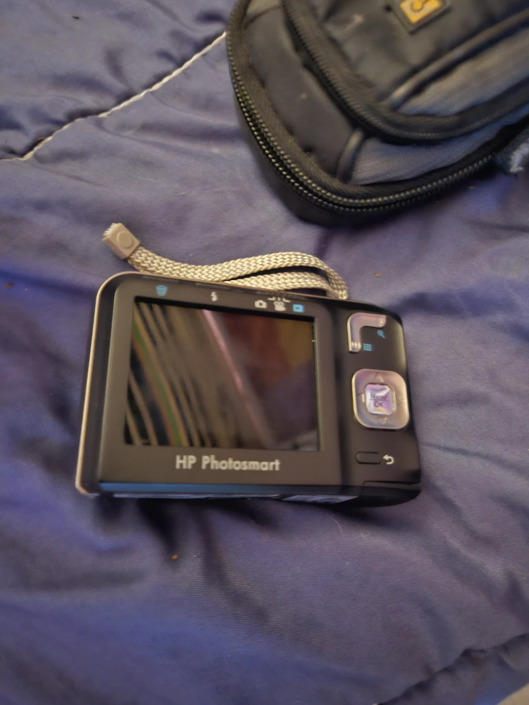 HP Photosmart Digital Camera with Case - photo 4