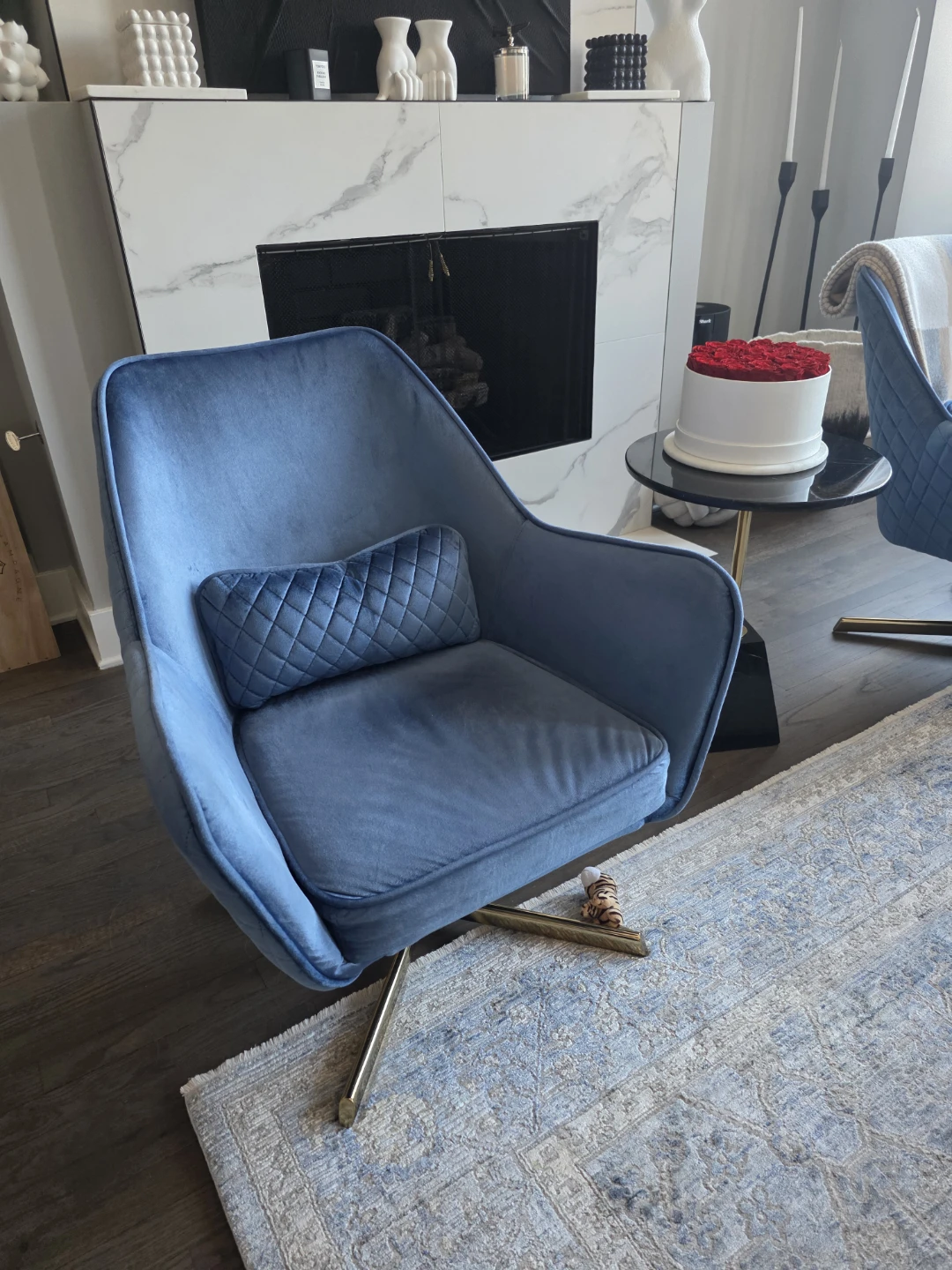Blue Velvet Contemporary Lounge Chair with Gold Base - photo 3