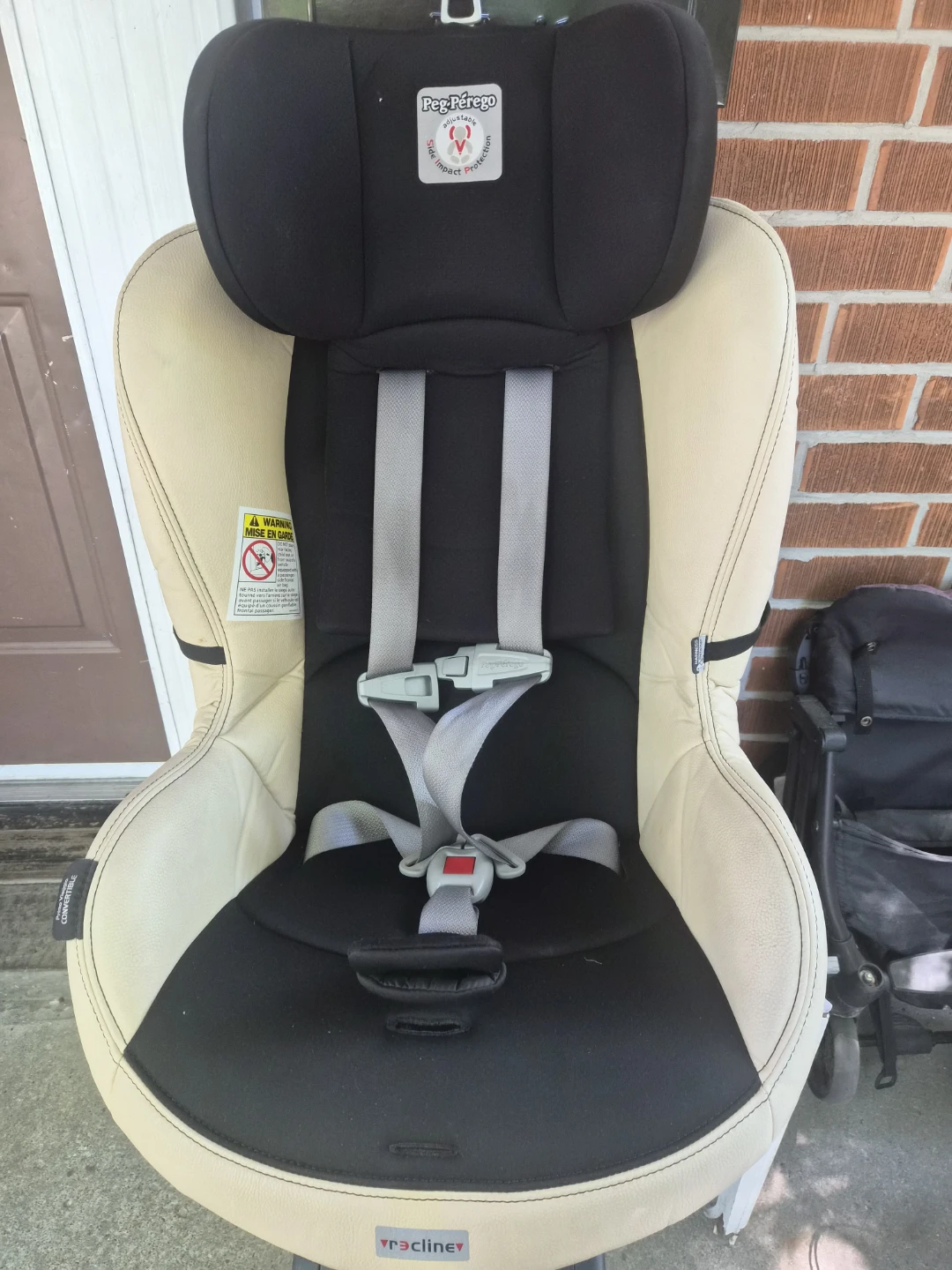 Peg Perego Convertible Car Seat - Black and Cream
