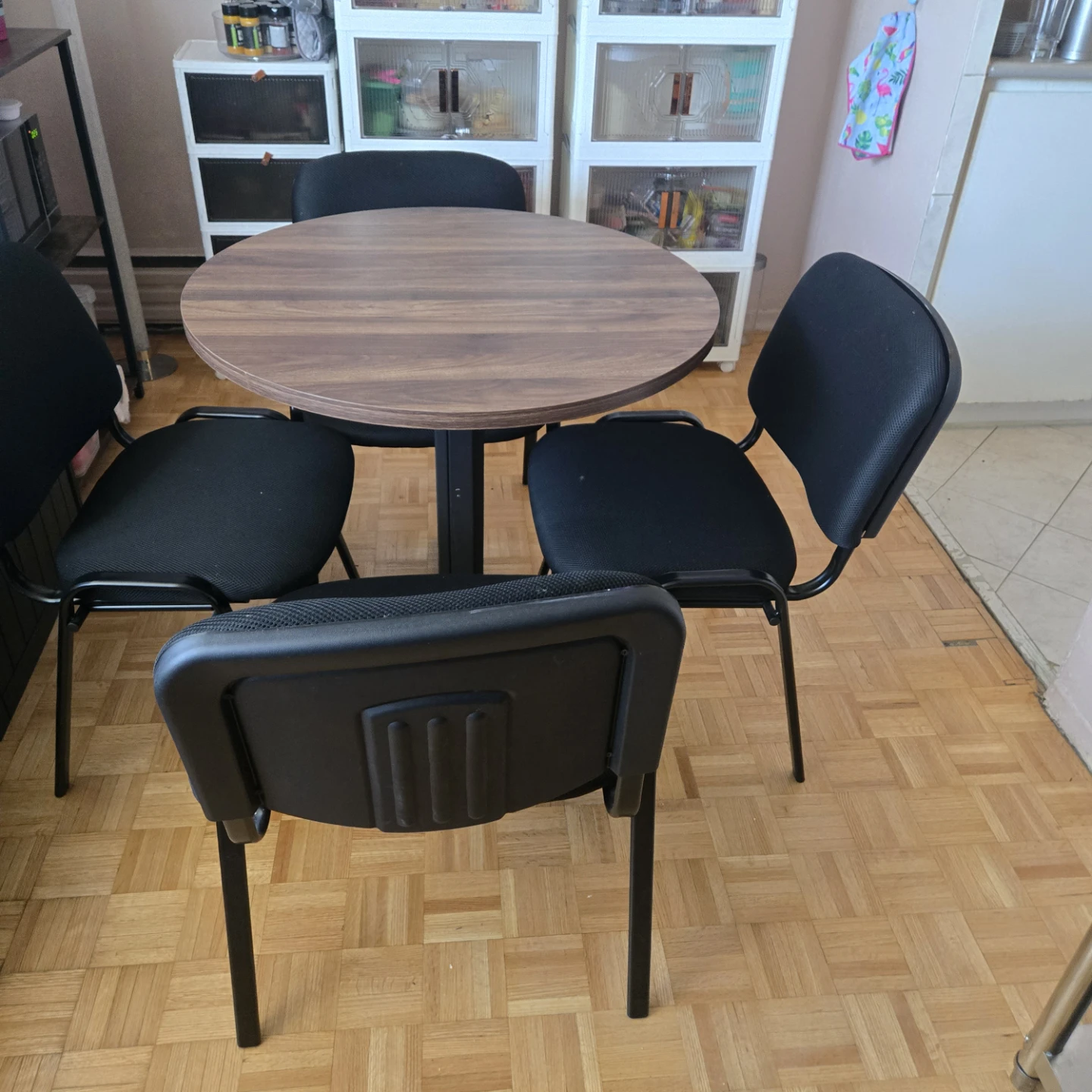 Office table and chairs or dinning table