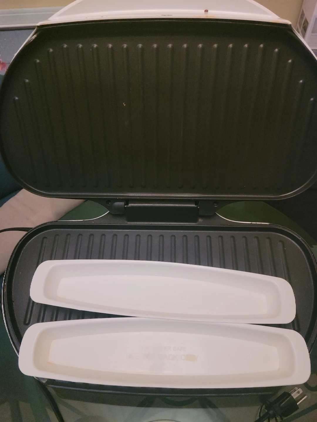 George Foreman Grilling Machine - photo 3