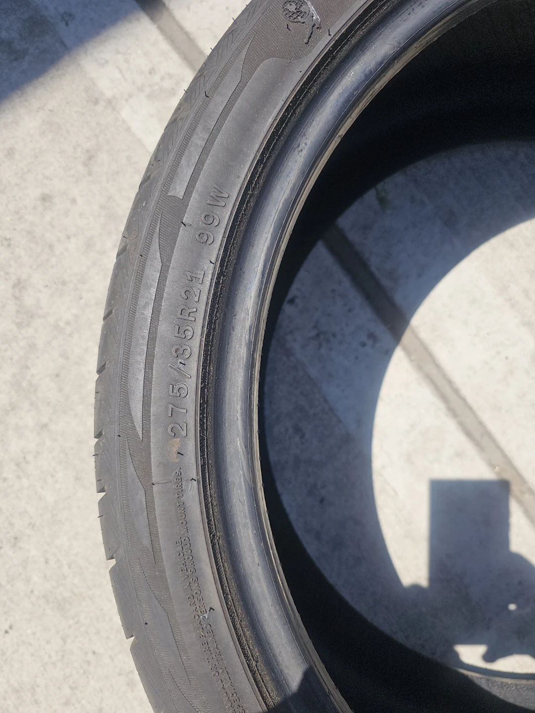 275/35R21 99W Tire call me 347 965 2935