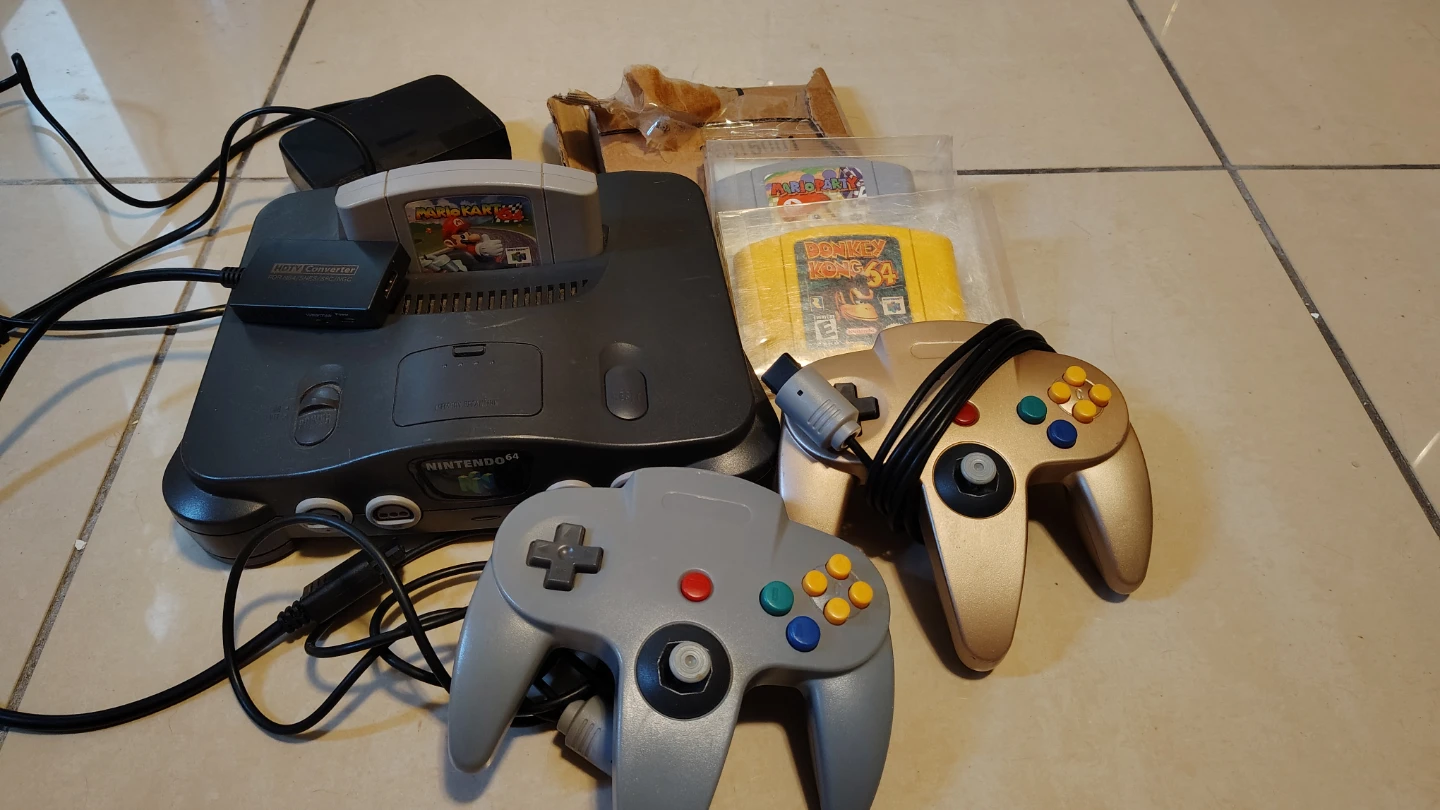 Nintendo 64 Console with Games and Controllers - photo 2