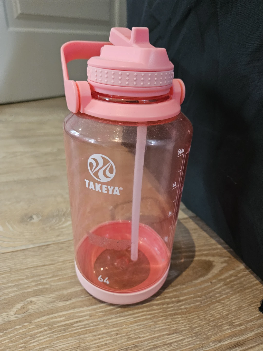 Takeya Pink Water Bottle with Straw ⚽️