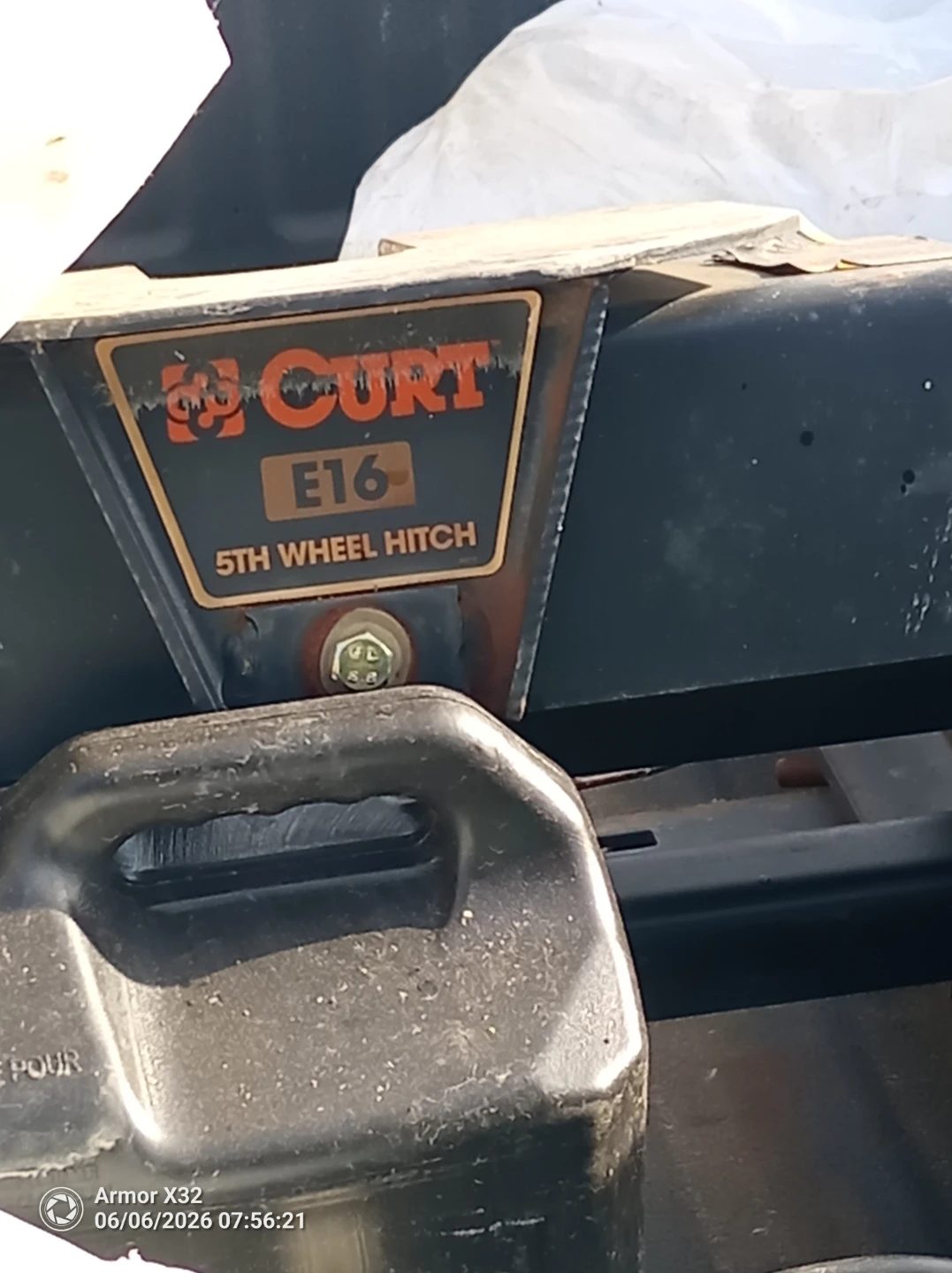 CURT E16 5th Wheel Hitch