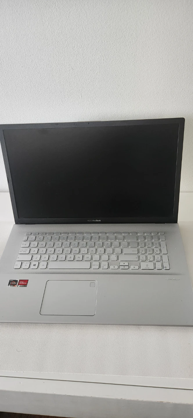 ASUS VivoBook Laptop 17.3 inch with AMD Ryzen 5 5500U - photo 5