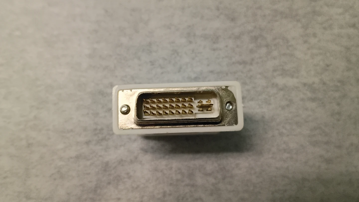 DVI to VGA Adapter - photo 3
