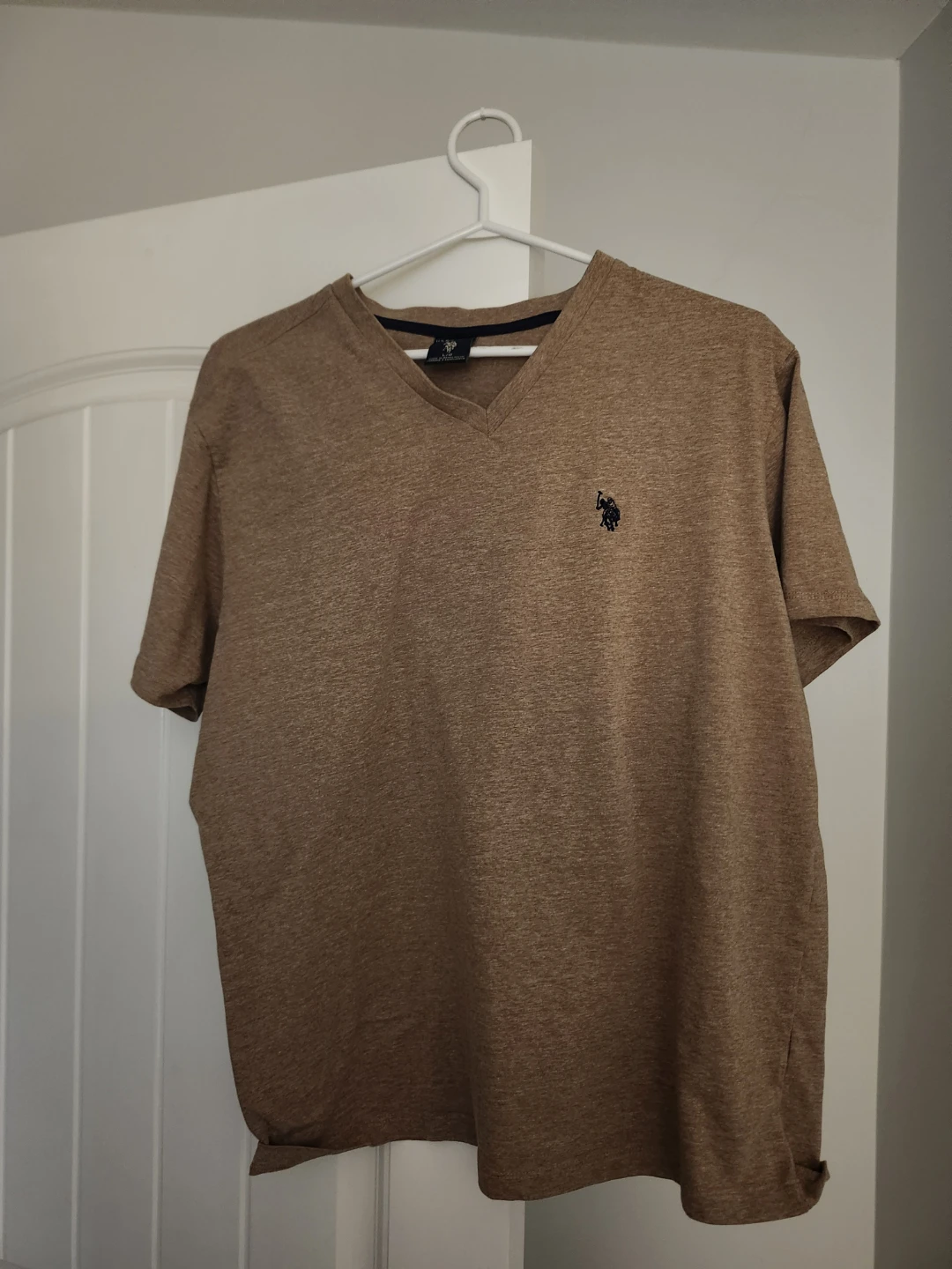 U.S. Polo Assn. V-Neck T-Shirt - Brown - L/G