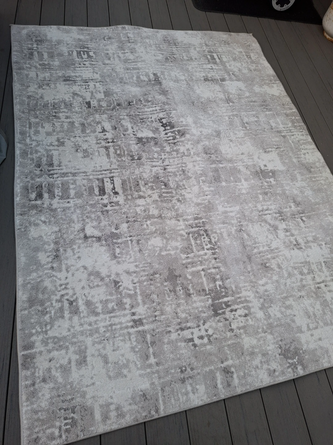 Area Rug 5 ft. 3 in. x 7 ft.