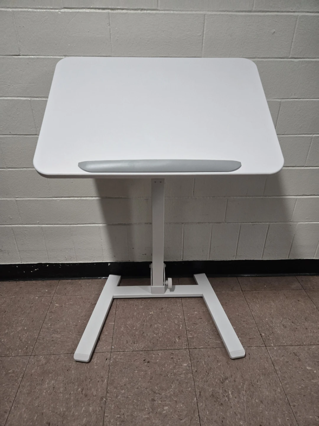 Mobile Adjustable Height Tilt-Top Laptop Desk Podium