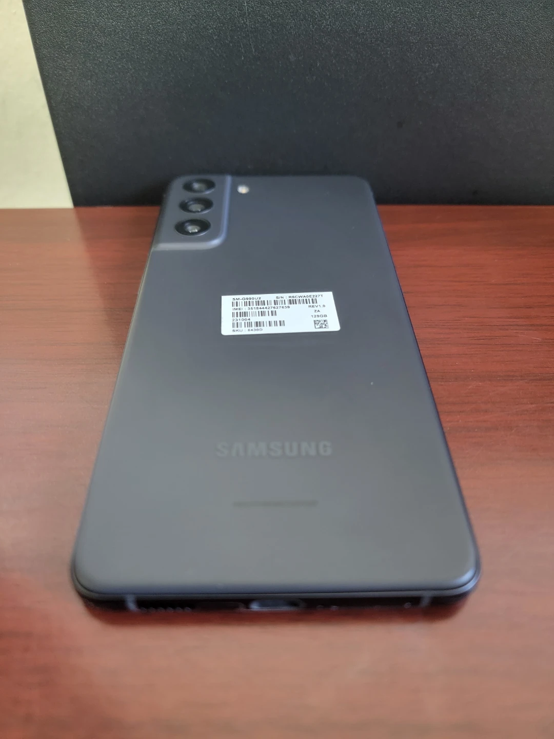 Samsung Galaxy S21 FE 5G - photo 2