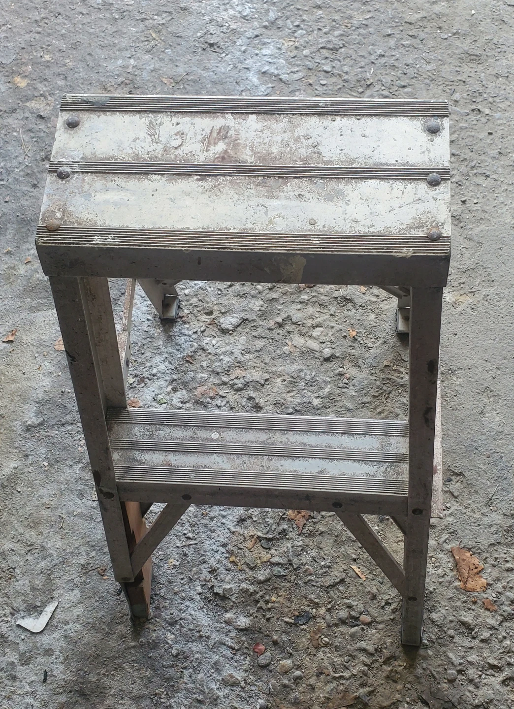 Free Ladder! - photo 2