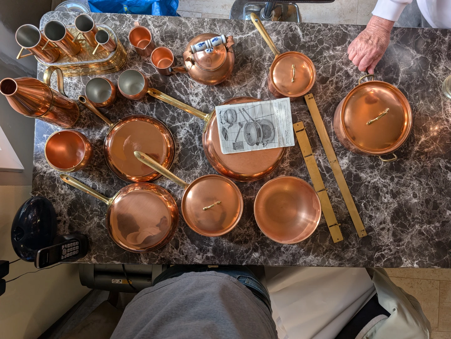 Copper pots pans and multiple peices - photo 2