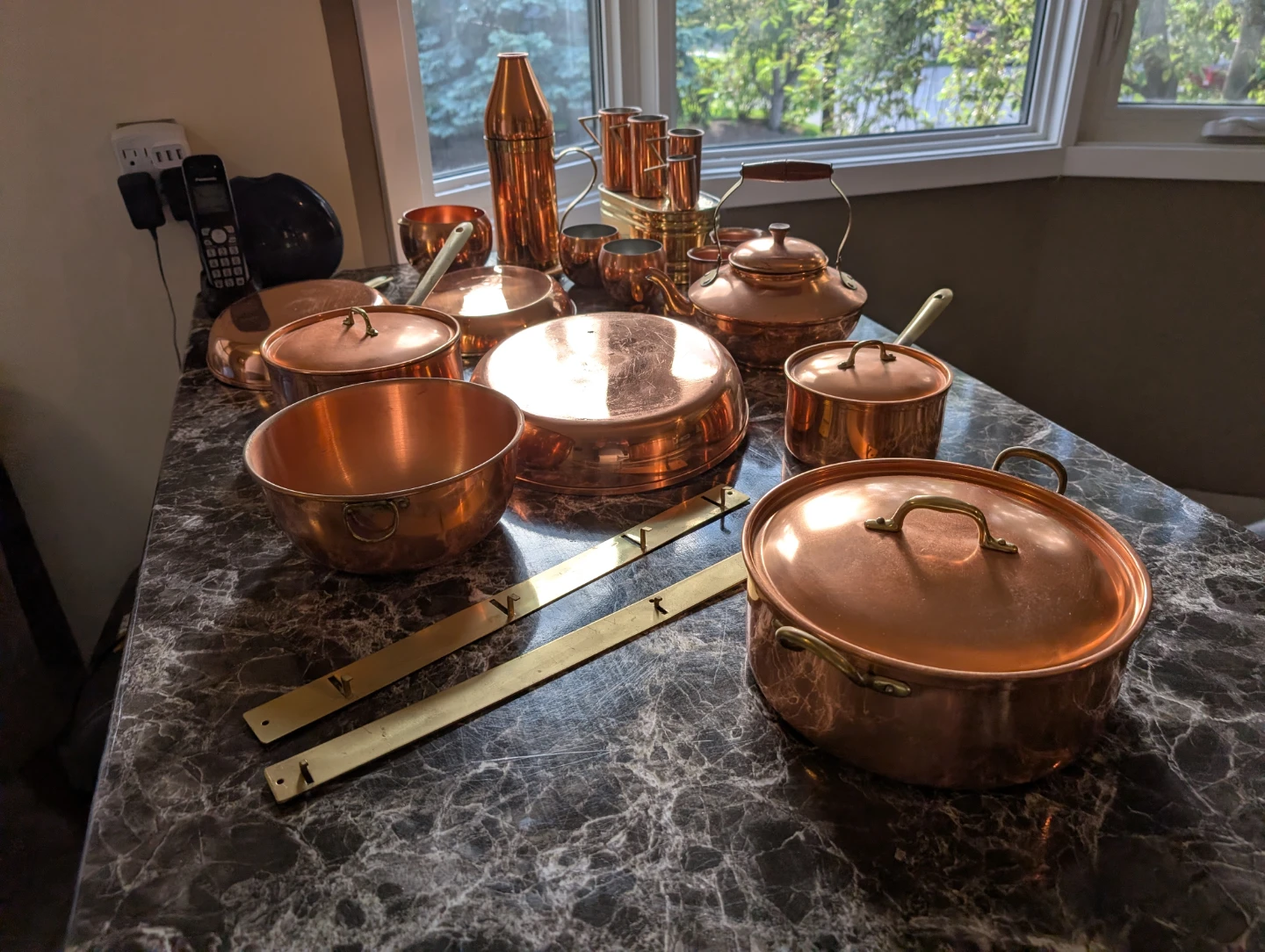 Copper pots pans and multiple peices - photo 5