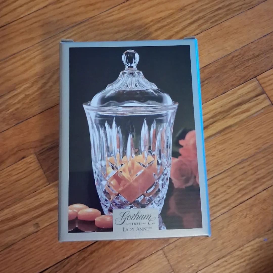 Gorham Lady Anne Crystal Covered Jar 7 1/2"