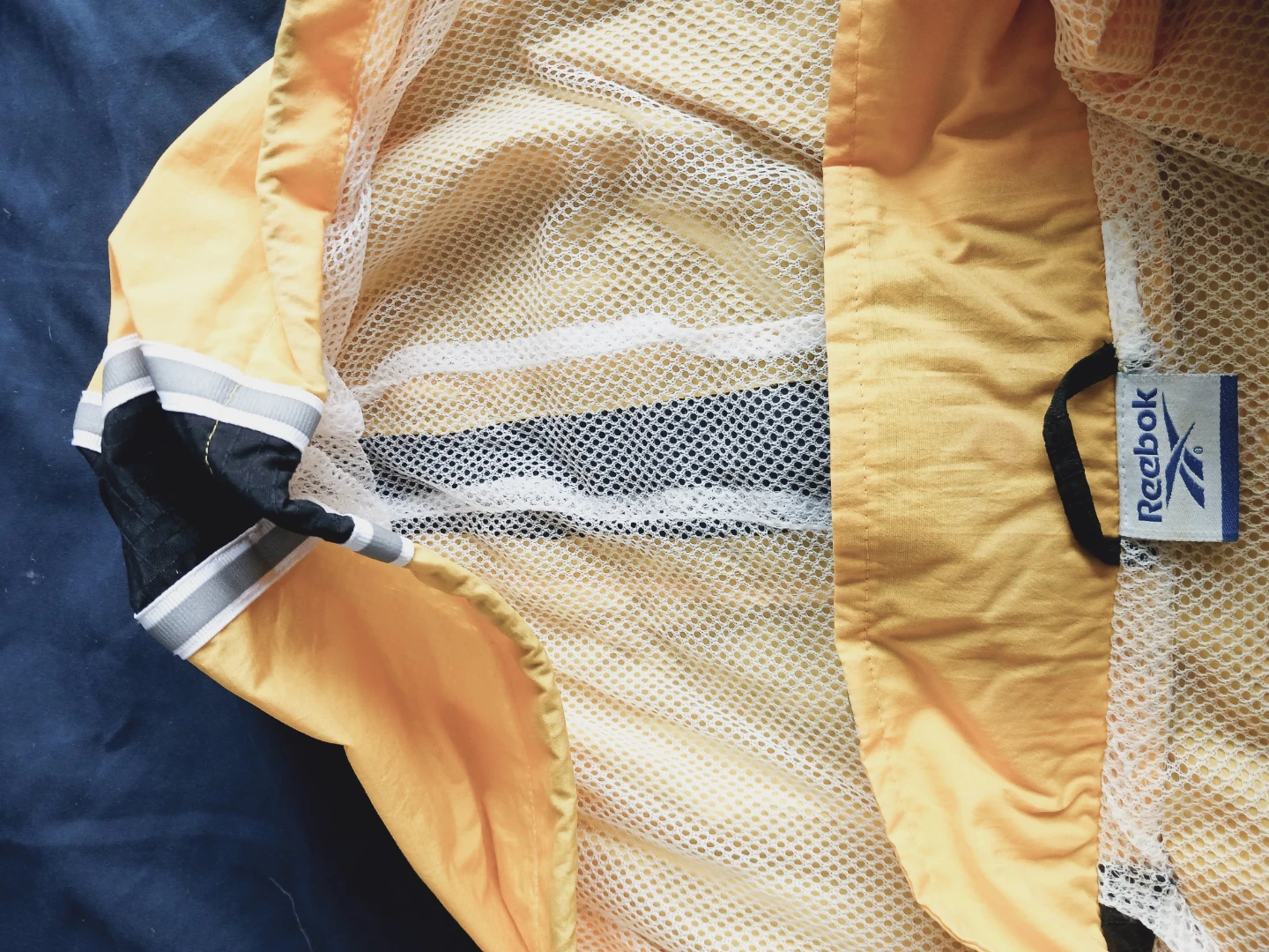 ⚽  Reebok Windbreaker Jacket Yellow Black - photo 4