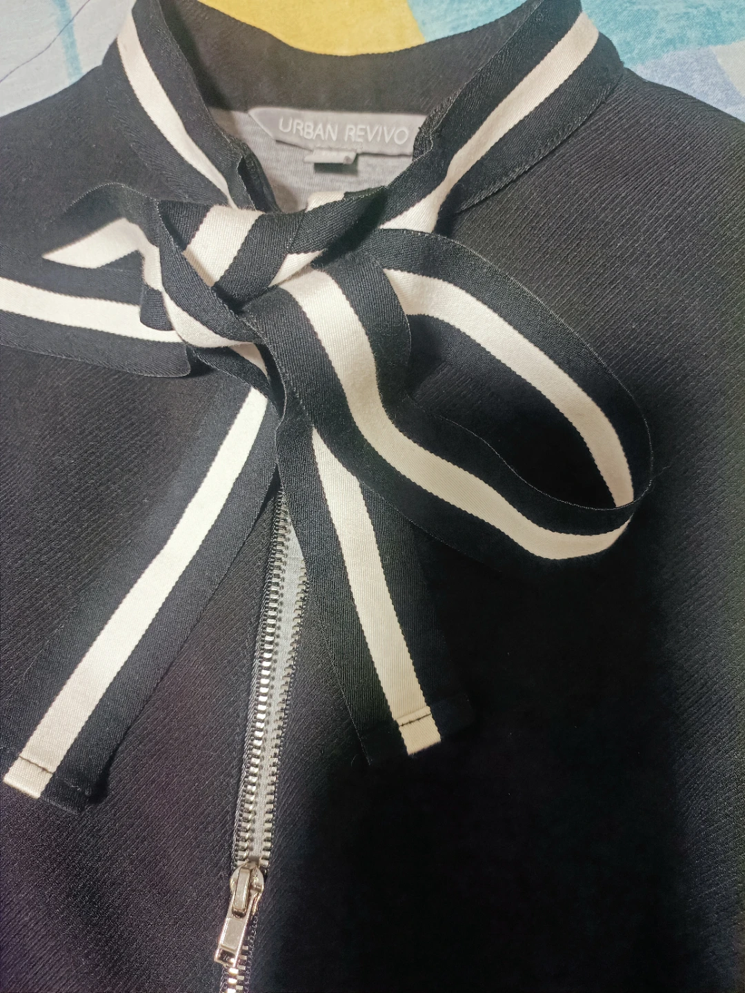 Urban Revivo Black Sleeveless Dress with Bow - photo 2