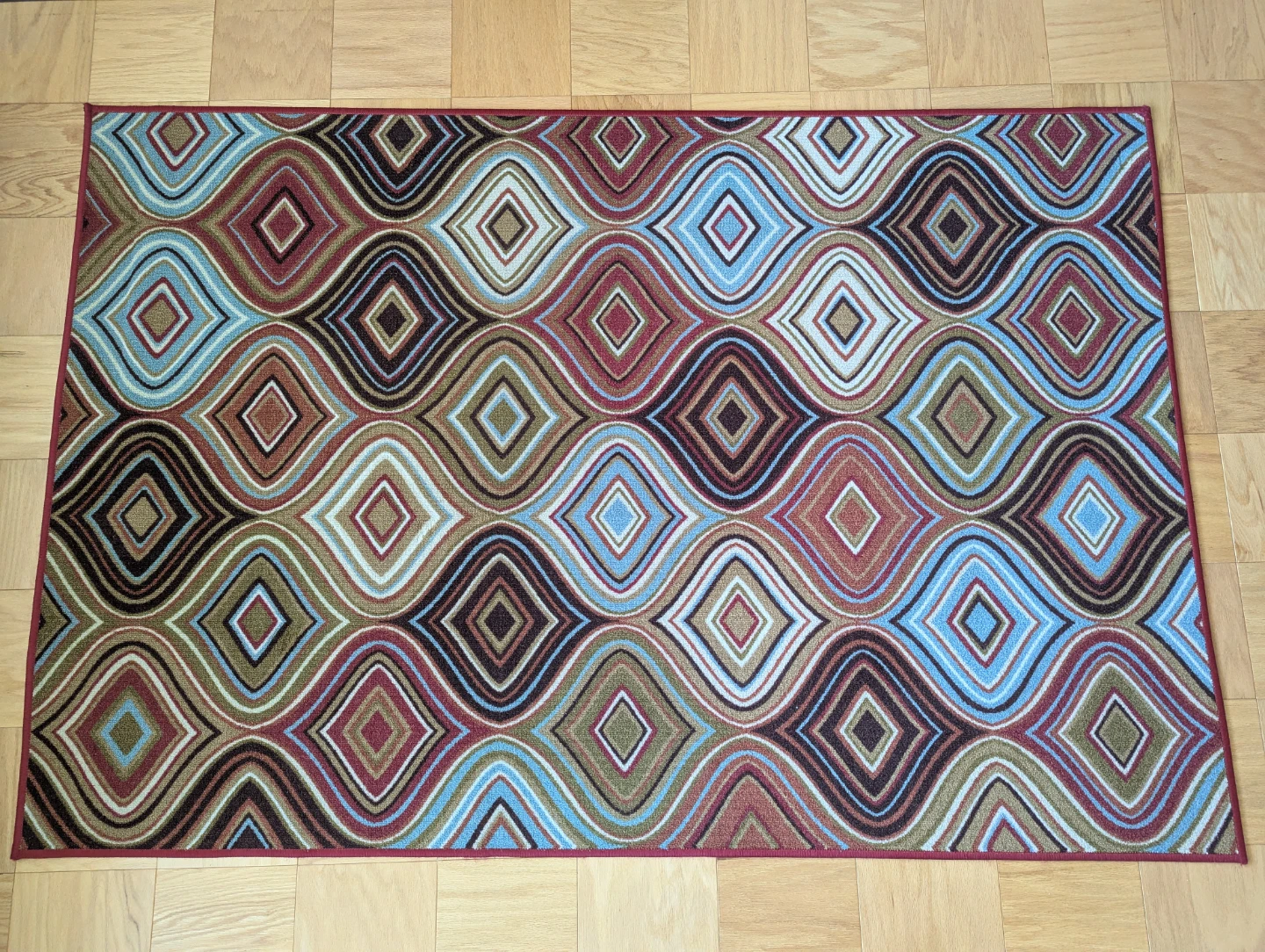 Empress Area Rug - Geometric Diamond Pattern