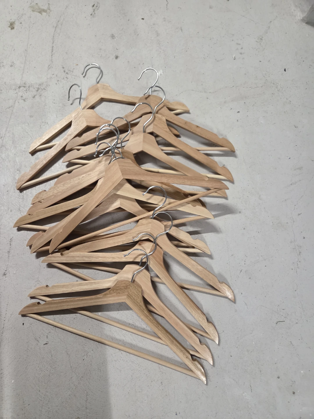 Wooden Clothes Hangers (Set of 15 pisses - photo 2